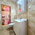 Iva Apartman *