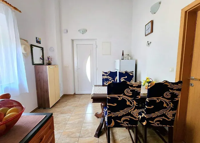 Apartment Iva *